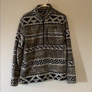 Men’s North Face half zip fleece sweater